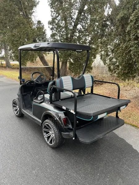 2018 E-Z-GO TXT Lithium Golf Cart For Sale - Image 2
