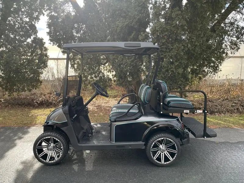 2018 E-Z-GO TXT Lithium Golf Cart For Sale - Image 10
