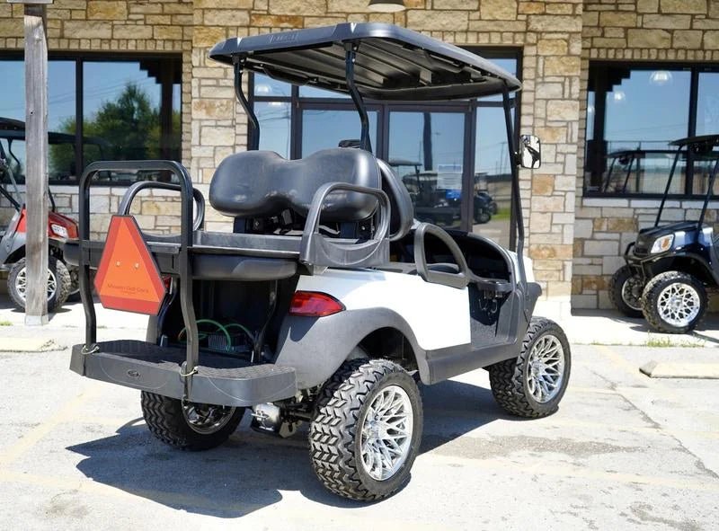 2019 CLUB CAR Tempo Lifted Gas EFI for Sale - Image 3