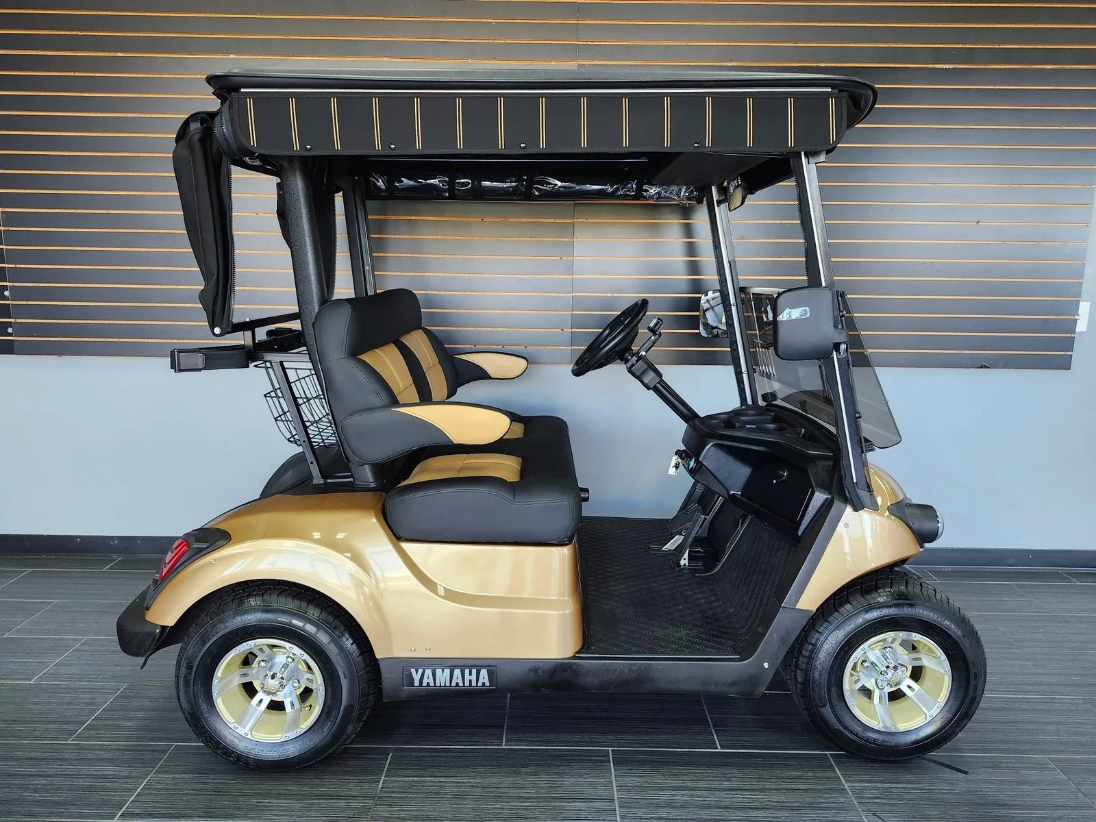Gold 2021 Yamaha Drive 2 QuieTech EFI Golf Cart for Sale - Image 4