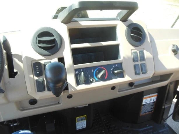 2019 John Deere Gator XUV 835R 4WD Utility Cart for Sale - Image 8