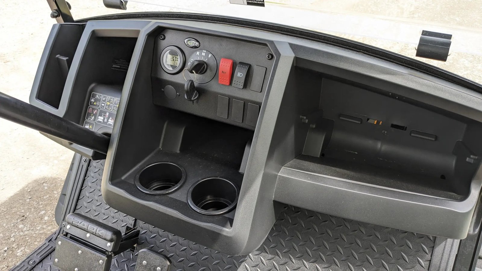 2024 Cushman Hauler 800X ELiTE Lithium Electric for Sale - Image 3