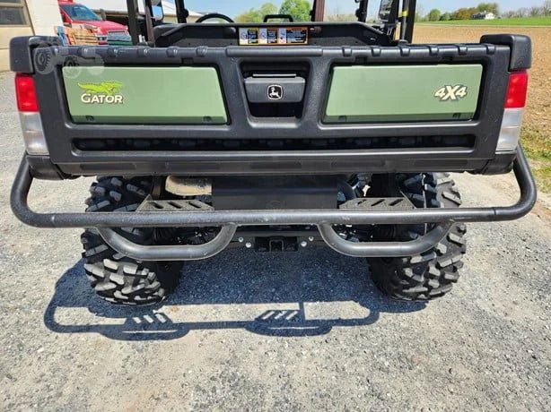 2018 John Deere Gator XUV 835M 4WD Utility Cart with 54 HP for Sale - Image 7