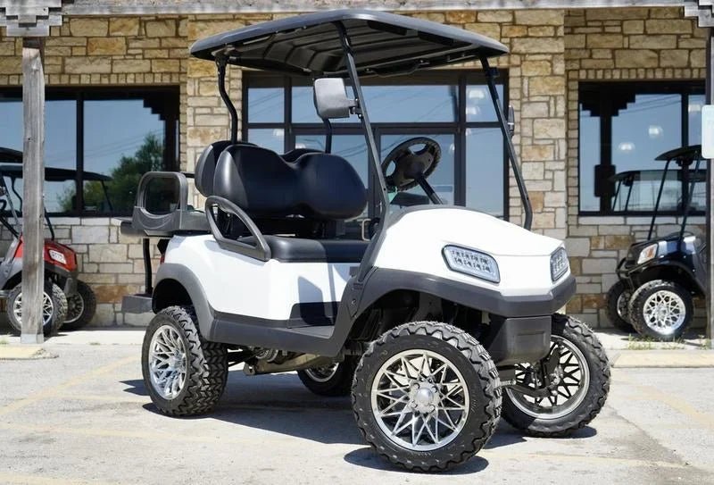 2019 CLUB CAR Tempo Lifted Gas EFI for Sale