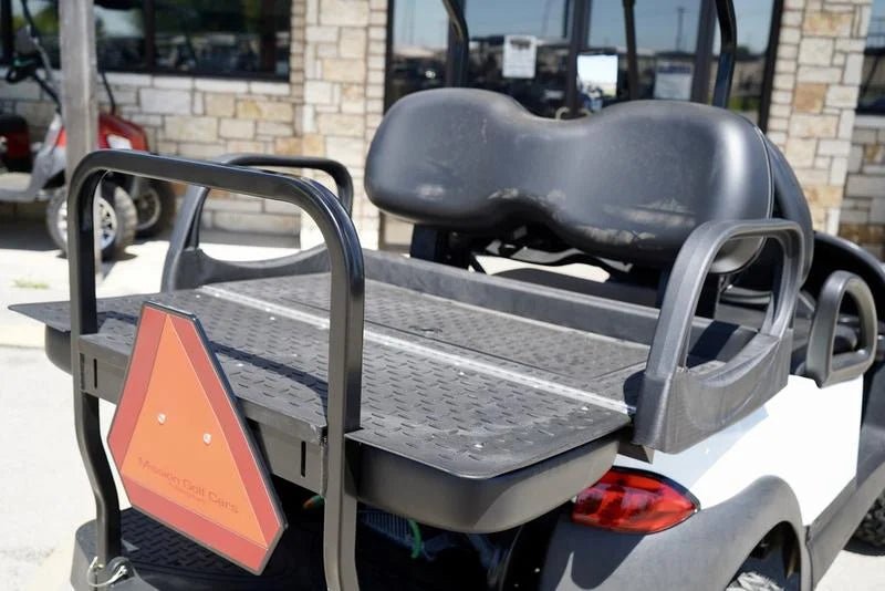 2019 CLUB CAR Tempo Lifted Gas EFI for Sale - Image 4