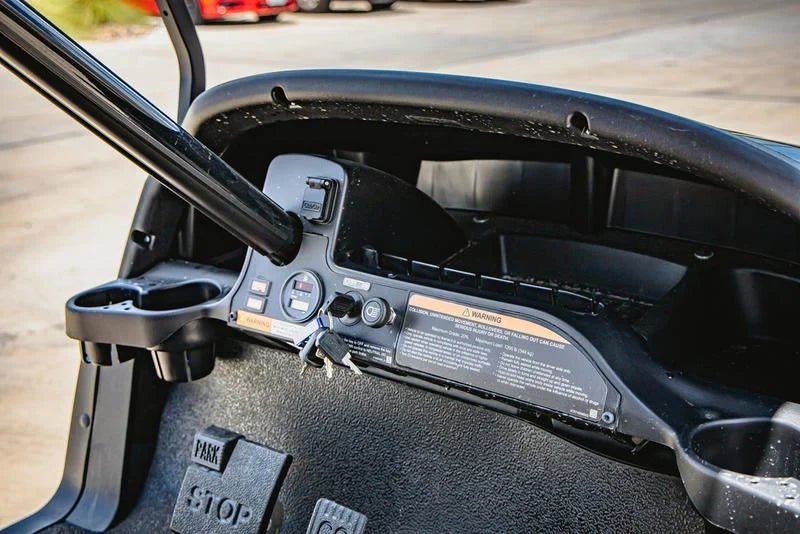 2025 CLUB CAR Onward Lifted 6-Pass Gas EFI for Sale - Image 5