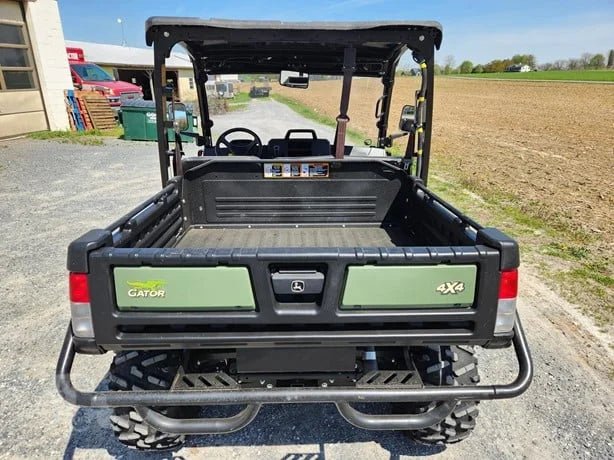 2018 John Deere Gator XUV 835M 4WD Utility Cart with 54 HP for Sale - Image 3