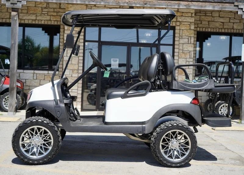 2019 CLUB CAR Tempo Lifted Gas EFI for Sale - Image 2