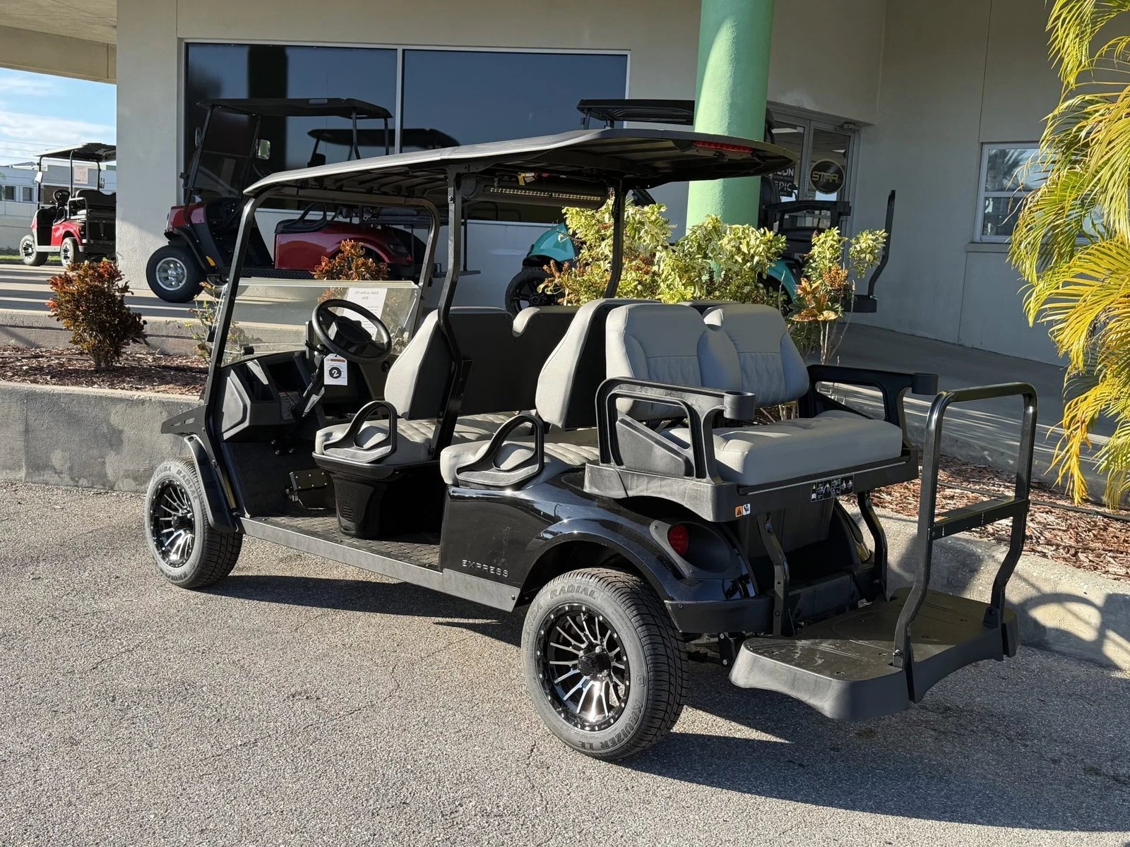 2026 E-Z-GO L6 Elite Lithium Package Technology Golf Cart for Sale - Image 2
