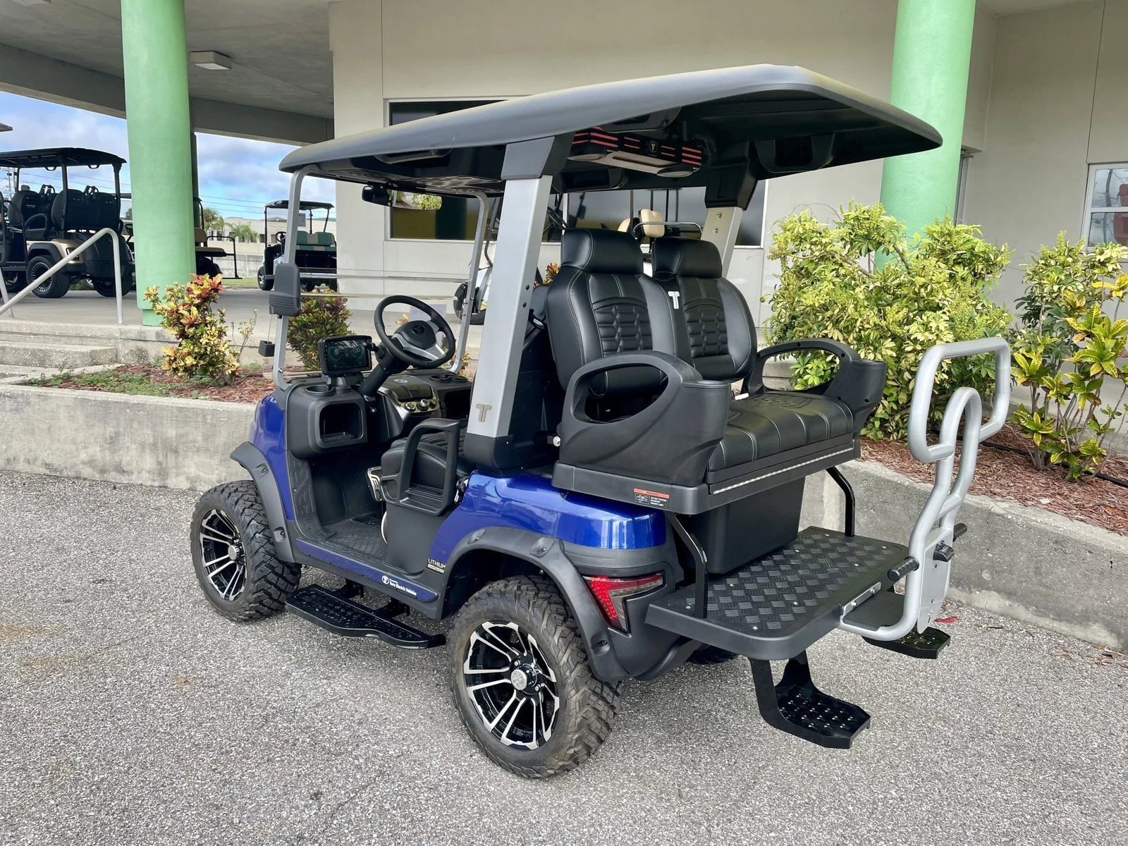 2026 Explorer 2+2 Tara Golf Cart for Sale (Electric Blue) - Image 2