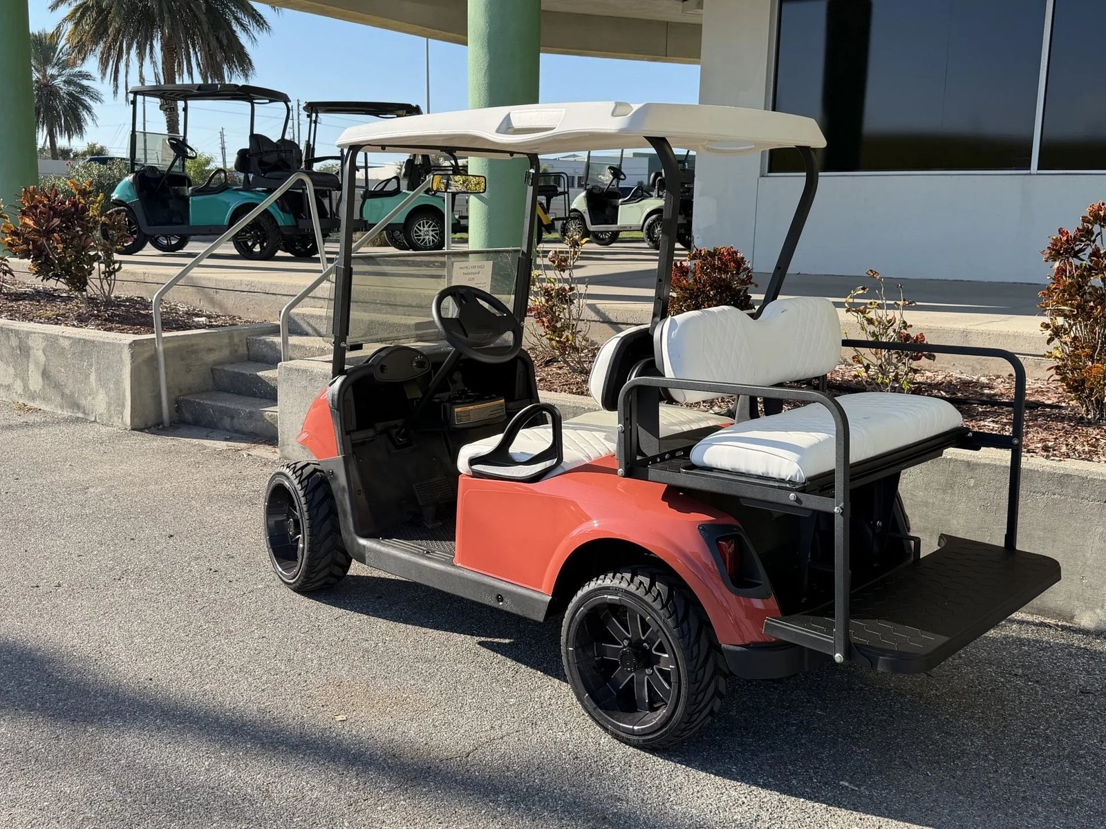 2020 E-Z-GO RXV Elite Lithium Golf Cart for Sale - Image 2