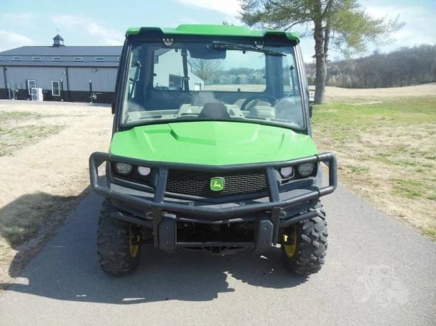 2019 John Deere Gator XUV 835R 4WD Utility Cart for Sale - Image 4